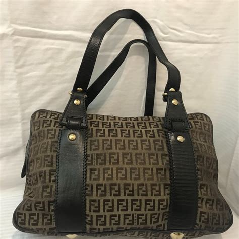 sac bandouliere fendi|sacs épaules fendi.